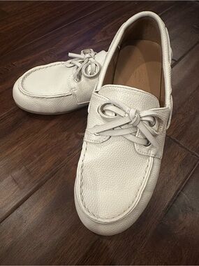 Universal Thread White Leather Boat Shoes